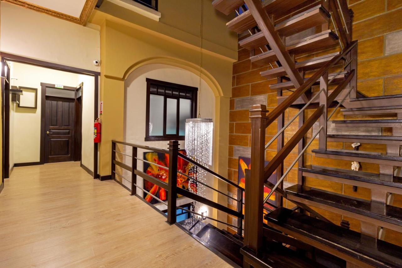 Hotel Majestic 2 By Hhg Κουένκα Εξωτερικό φωτογραφία