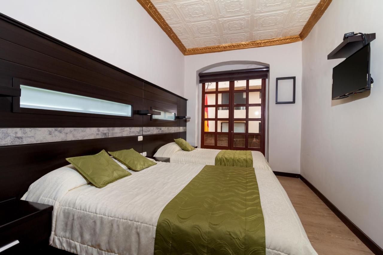 Hotel Majestic 2 By Hhg Κουένκα Εξωτερικό φωτογραφία