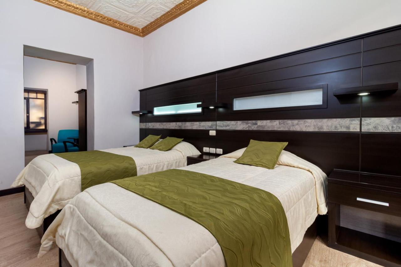Hotel Majestic 2 By Hhg Κουένκα Εξωτερικό φωτογραφία