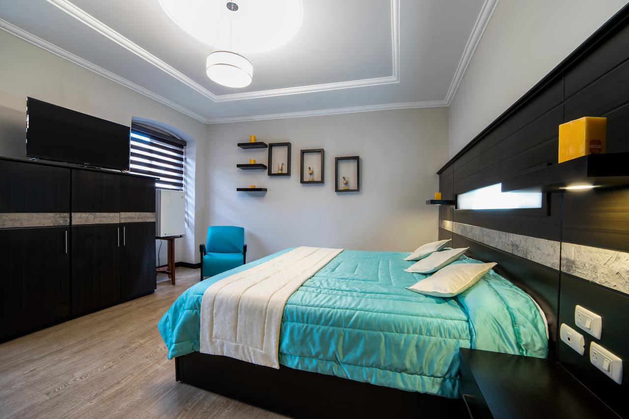 Hotel Majestic 2 By Hhg Κουένκα Εξωτερικό φωτογραφία