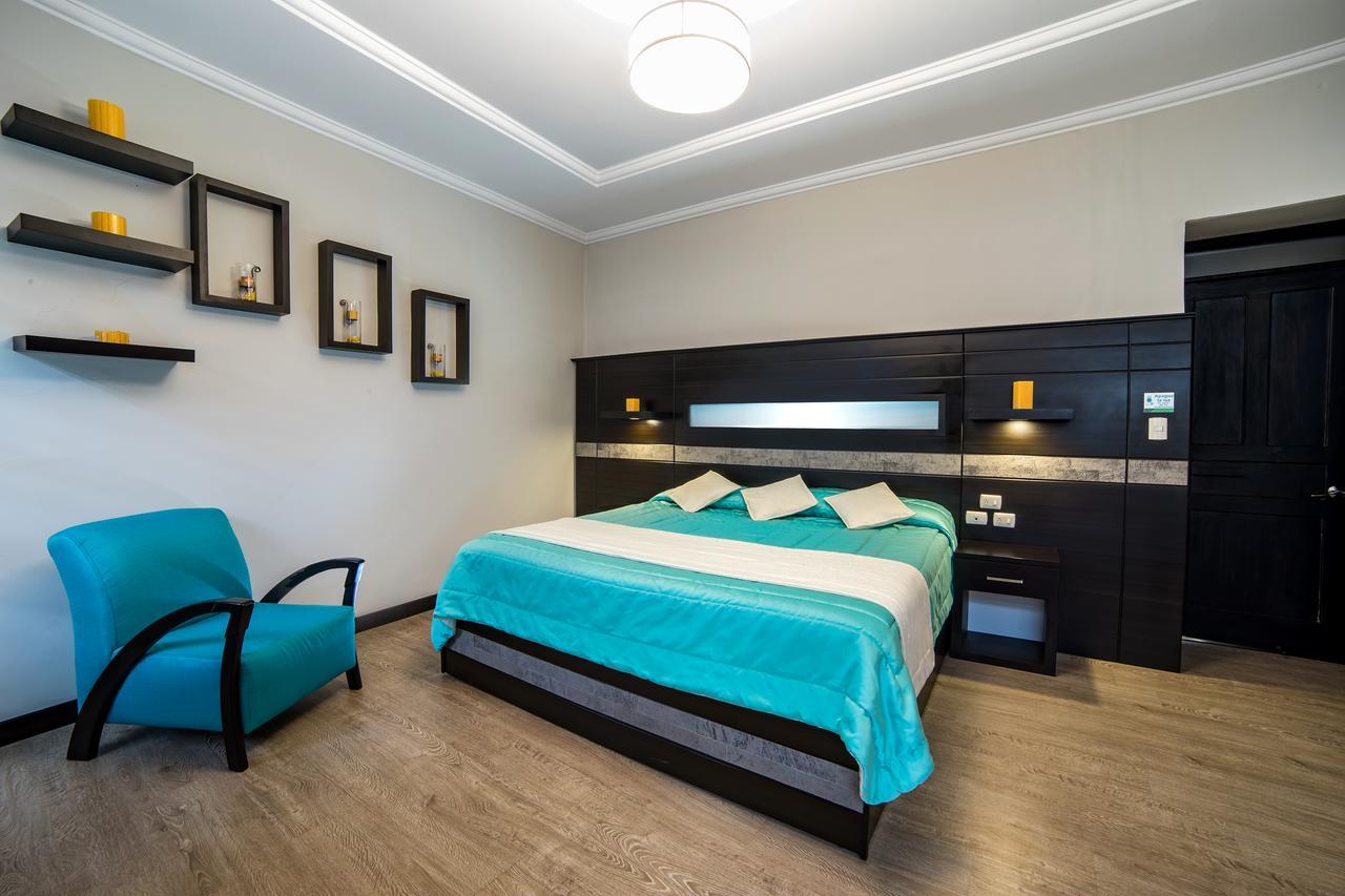 Hotel Majestic 2 By Hhg Κουένκα Εξωτερικό φωτογραφία