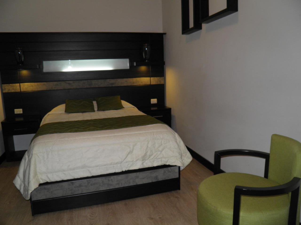 Hotel Majestic 2 By Hhg Κουένκα Εξωτερικό φωτογραφία